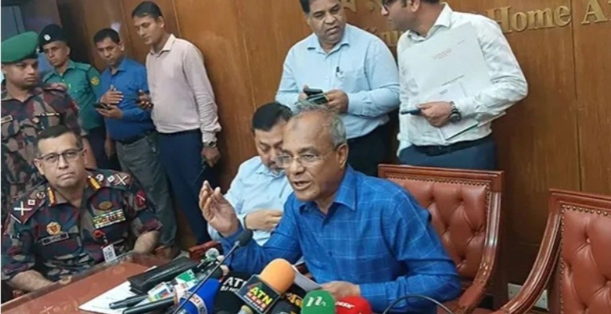 মব জাস্টিস কমাতে কাজ চালিয়ে যাচ্ছে স্বরাষ্ট্র উপদেষ্টা