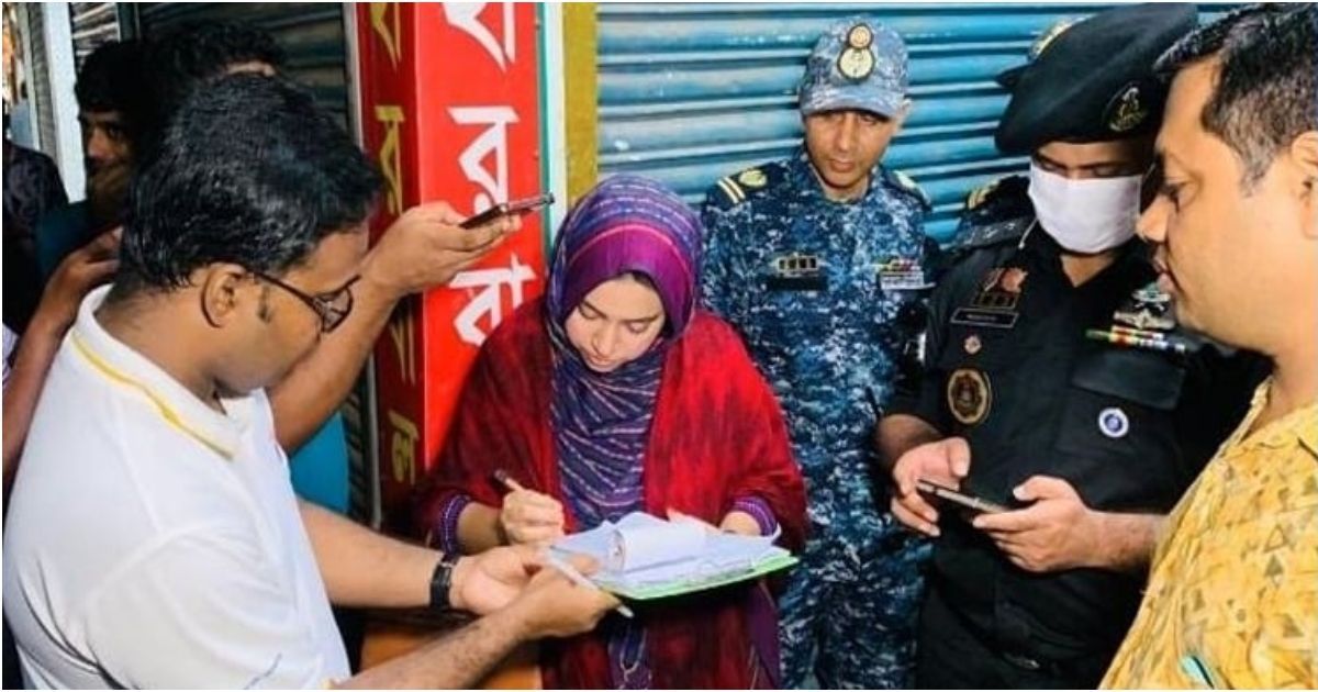 খুলনায় পলিথিন জব্দ ও তিন প্রতিষ্ঠানকে জরিমানা