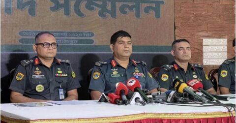 ৭০০ জন পলাতক এখনো, জঙ্গিসহ মোট ৯ জন আসামি বন্দি নেই: কারা মহাপরিদর্শকের ঘোষণা