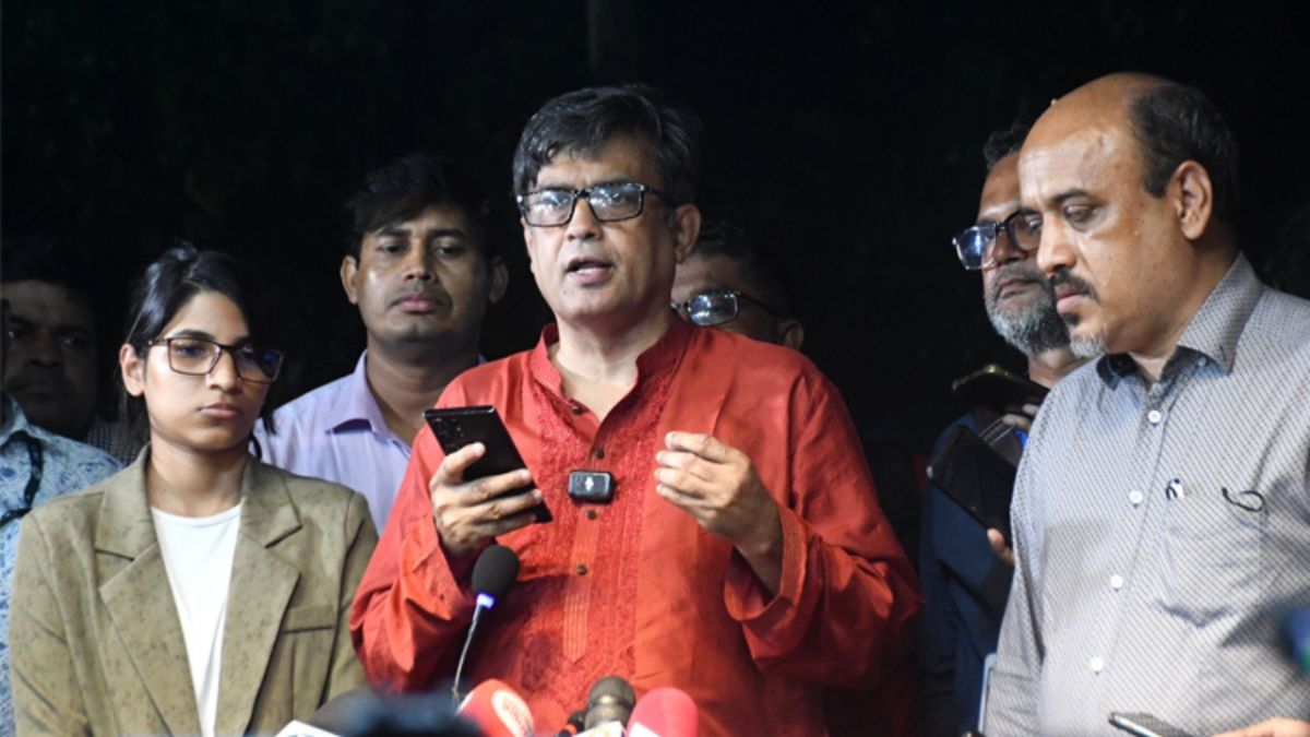 প্রধান উপদেষ্টা জানালেন, ফেব্রুয়ারির প্রথমার্ধেই নির্বাচন অনুষ্ঠিত হবে