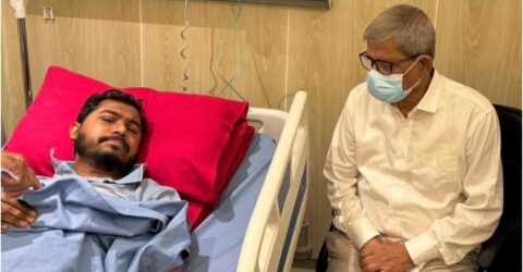 নুরকে দেখার জন্য হাসপাতালে এলেন মির্জা ফখরুল