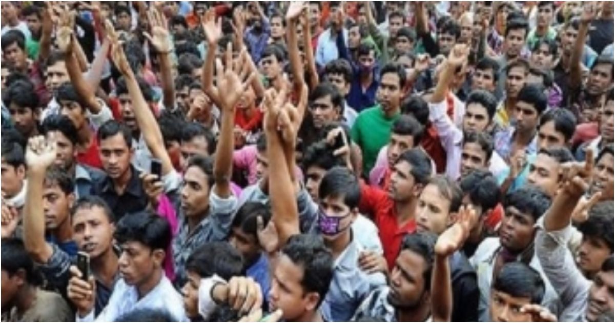 প্রতিটা তিনজন বেকারের মধ্যে একজন স্নাতক ডিগ্রিধারী