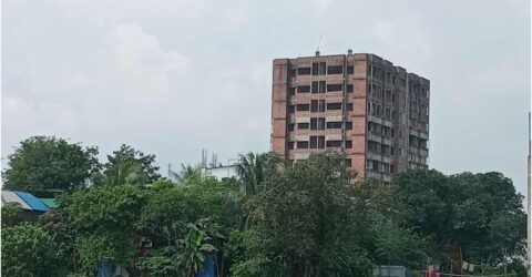 রূপগঞ্জে ভূমিকম্পের ঝুঁকি বাড়ছে; নকশা ছাড়াই অবৈধ ভবন নির্মাণ অব্যাহত