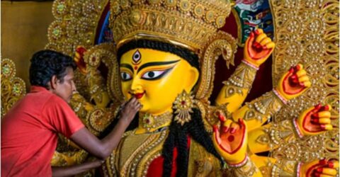 দুর্গার আগমনী বার্তা: মহালয়া ও দুর্গোৎসবের প্রস্তুতি