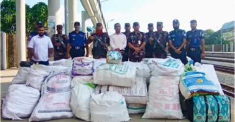 কুমিল্লায় টাস্কফোর্সের অভিযান, বিপুল পরিমাণ ভারতীয় পণ্য জব্দ