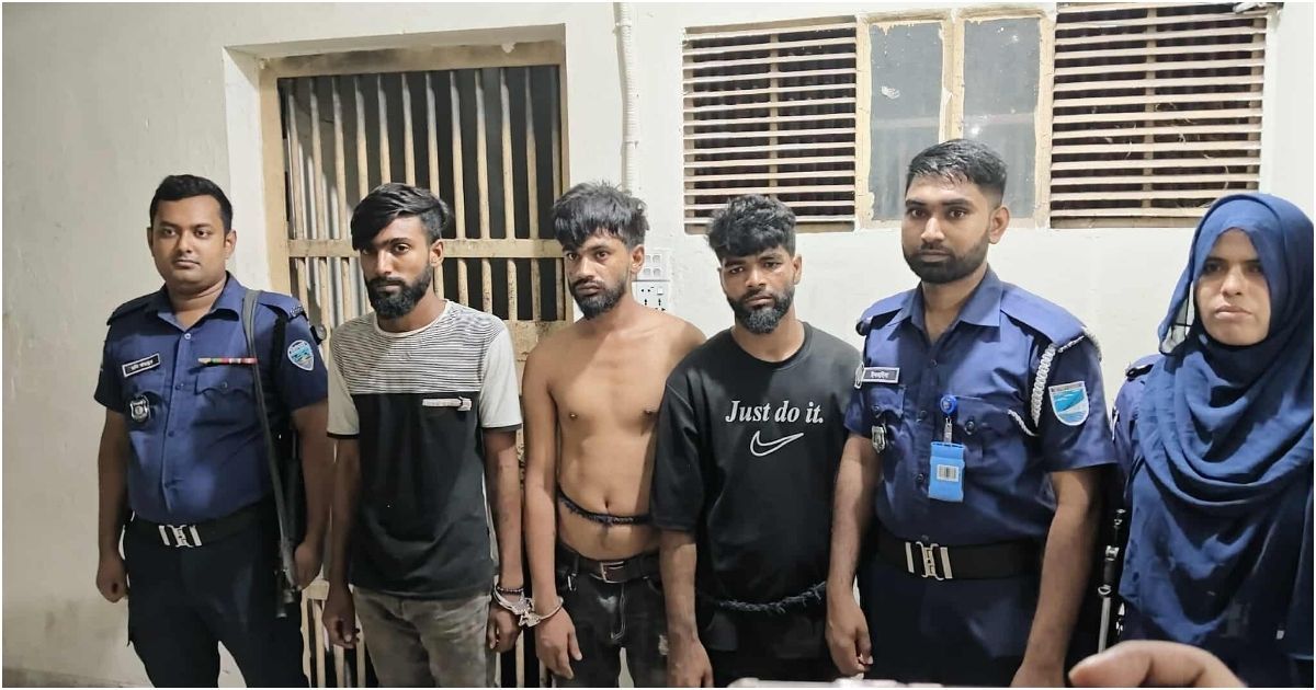 ভৈরবে মালবোঝাই পিকআপ ছিনতাইয়ের সময় ৩ যুবক গ্রেফতার