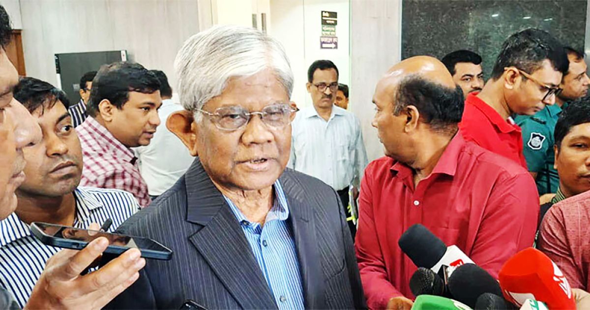 অর্থনীতিতে স্বস্তি দাবি করলেন উপদেষ্টা ড. সালেহউদ্দিন আহমেদ