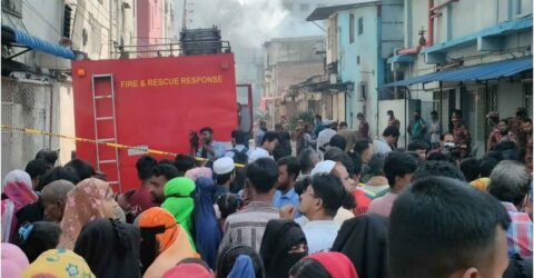 ধোঁয়া ও কেমিক্যালের প্রভাবে এখনো অসুস্থ মানুষ