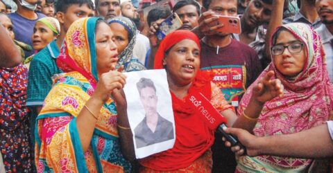 মিরপুরে পোশাক কারখানা ও কেমিক্যাল গুদামে ভয়াবহ অগ্নিকাণ্ড, নিহত ১৬