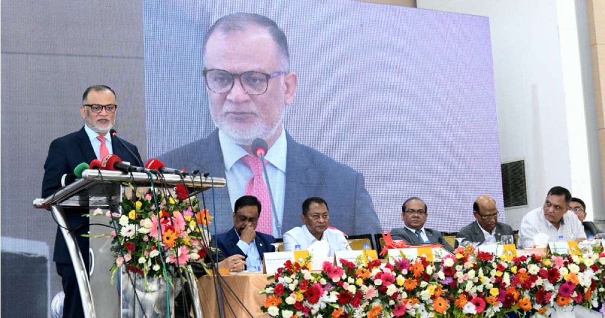 সরকার ভোজ্যতেলের দাম বাড়ায়নি: বাণিজ্য উপদেষ্টা