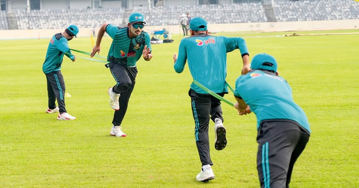 সামাজিক মাধ্যমে খেলোয়াড়দের উত্তরের প্রয়োজন নেই, সিমন্সের মতামত