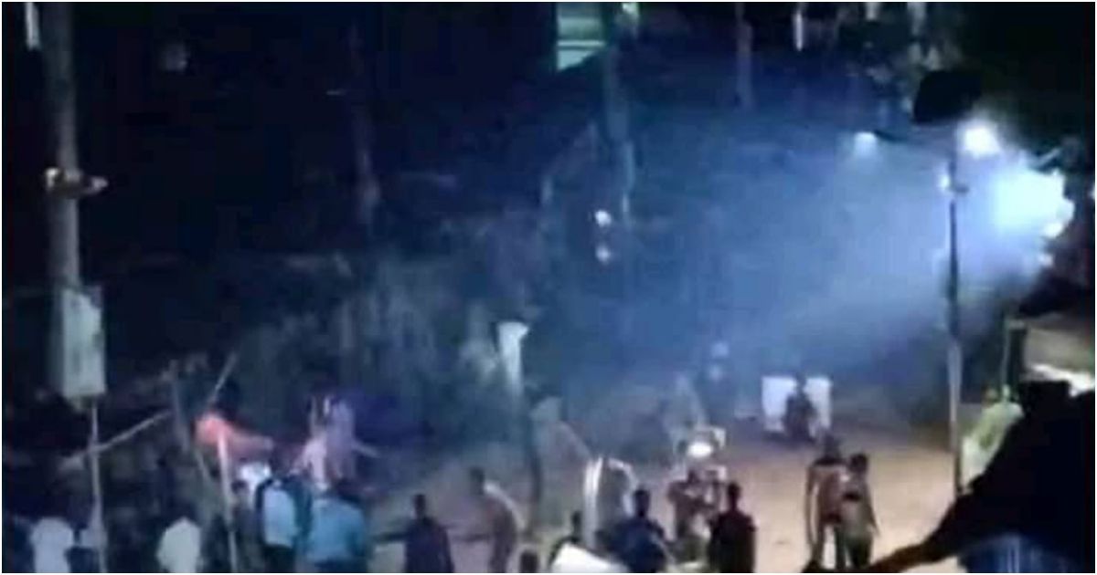 রাতে টর্চলাইট জ্বালিয়ে দুই গ্রামে সংঘর্ষ, আহত ৫০