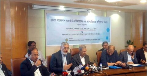 ওষুধ উৎপাদনে অনিশ্চয়তা, ক্ষতি ছাড়াতে পারে ৪ হাজার কোটি টাকার সম্ভাবনা