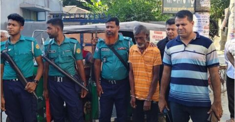 ঘরে পড়ে ছিল গৃহবধূর মরদেহ, স্বামীকে আটক করে পুলিশে দিল স্থানীয়রা