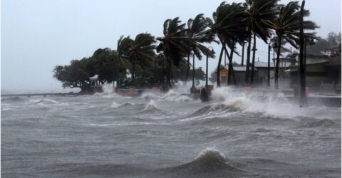 ধেয়ে আসছে ঘূর্ণিঝড় মন্থা, আজই বাংলাদেশের বিভিন্ন স্থানে আঘাতের আশঙ্কা