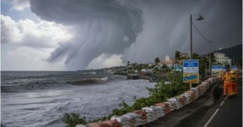 ঘূর্ণিঝড় ‘মেলিসা’ অভূতপূর্ব শক্তি, ক্যারিবীয় অঞ্চলে নিহত ৭ জন