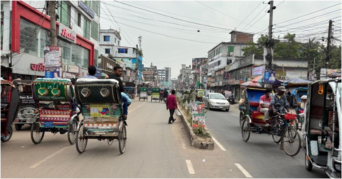 জয়পুরহাটে চার লেন সড়কের উদ্বোধনে যানজট কমে, শহর যেন স্বস্তির হাসি
