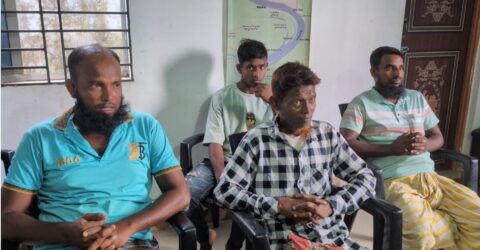 ভৈরবের মেঘনা নদী থেকে ভারতীয় বিপুল পরিমাণ ফুসকা ও ব্লেডসহ ৪ জন আটক