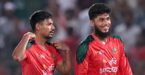 ২৬ উইকেট নিয়ে যৌথভাবে শীর্ষে রিশাদ, সুযোগ রয়েছে তাসকিন ও মোস্তাফিজেরও