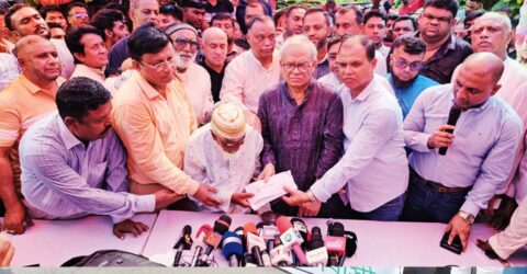 জীবনের লড়াইয়ে এগিয়ে থাকা সাতপুরুষের সৈনিক গফুর মল্লিক, পাশে দাঁড়িয়েছেন তারেক রহমান