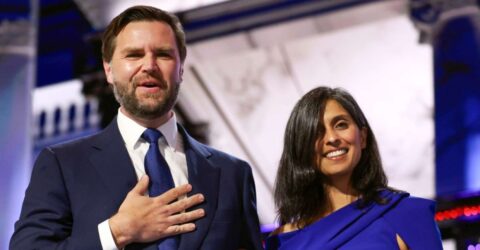 স্ত্রীর ধর্ম পরিবর্তন নিয়ে সমালোচনার জবাব ভ্যান্সের