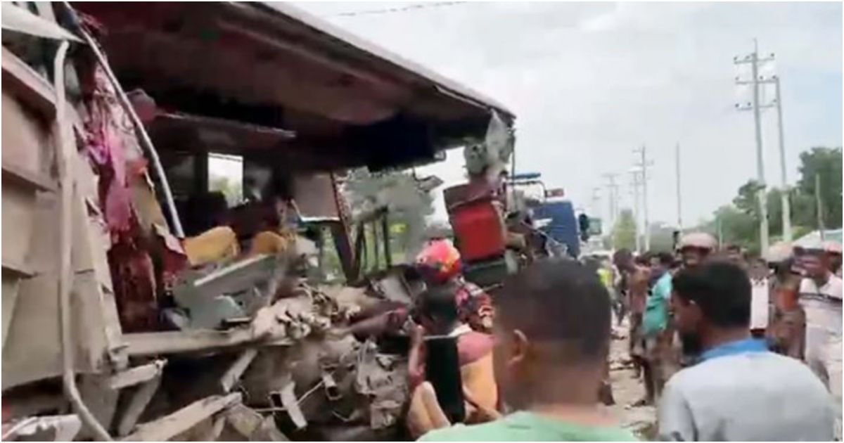 হবিগঞ্জে শায়েস্তাগঞ্জে দুটি বাসের সংঘর্ষে হতাহত ৩, আহত ২০