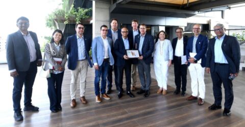 মার্কিন রপ্তানিকারকদের তুলা রপ্তানিতে জটিলতা নিরসনে সহযোগিতা চান বাংলাদেশি শিল্পীরা