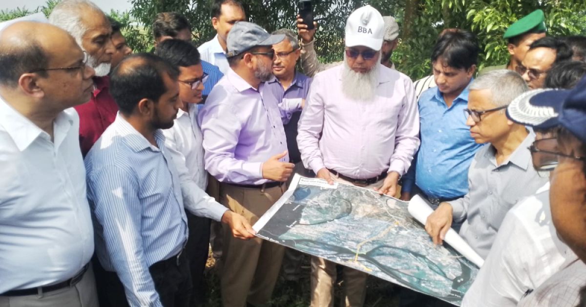 গজারিয়া-মতলব উত্তর সড়কে মেঘনা-ধনাগোদা সেতুর নির্মাণকাজের পরিদর্শন সেতু সচিবের