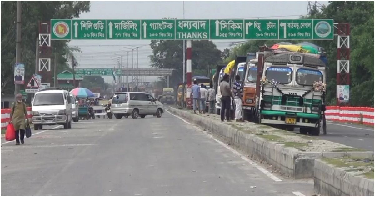 তেঁতুলিয়া বাংলাবান্ধা স্থলবন্দর দিয়ে ৮১ ট্রাকে ১০০৭০১ টন আলু রপ্তানি