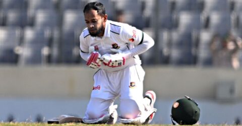 মুশফিকের শততম টেস্টে দাদা-দাদি ও নানা-নানিকে সেঞ্চুরি উৎসর্গ