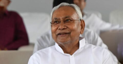 দশমবারের মতো বিহারের মুখ্যমন্ত্রী হিসেবে শপথ নিলেন নীতীশ কুমার