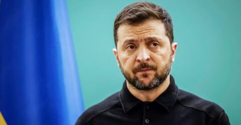 জেলেনস্কি প্রস্তুত রাশিয়া-ইউক্রেন যুদ্ধ বন্ধের মার্কিন পরিকল্পনায় সহায়তা করতে