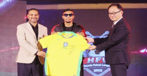 নেইমার পাঠিয়েছেন জামাল ভূইয়াঁকে স্বাক্ষরিত জার্সি