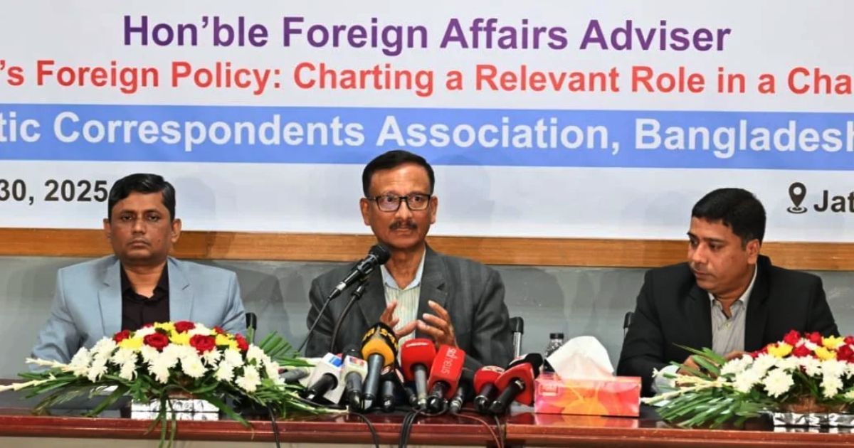 তারেক রহমানের দেশে ফিরে আসায় কোনো নিষেধাজ্ঞা নেই: পররাষ্ট্র উপদেষ্টা তৌহিদ হোসেন