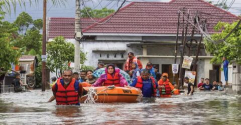 ইন্দোনেশিয়ায় বন্যা ও ভূমিধসে মৃতের সংখ্যা ৬৩১, আশ্রয়কেন্দ্রের সংখ্যা ১০ লাখ