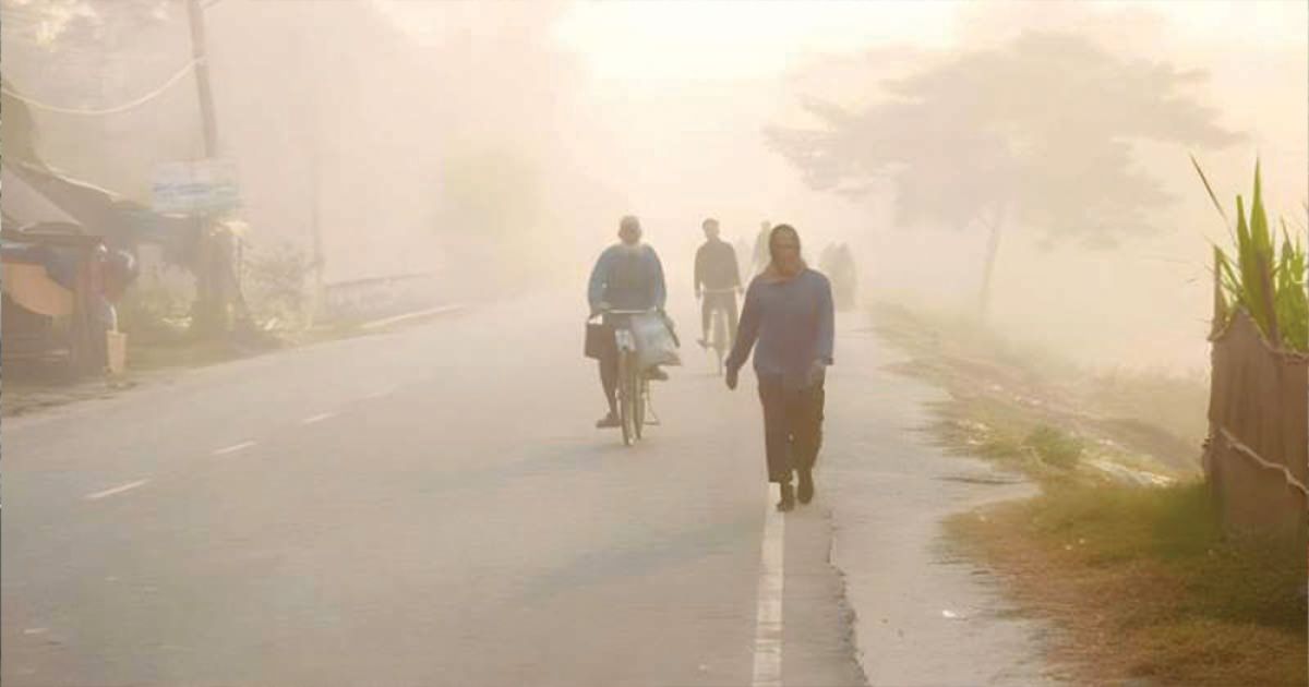 হিমেল হাওয়ায় মেহেরপুর ও নওগাঁয় তাপমাত্রা কমে শীতের তাণ্ডব বেড়েছে