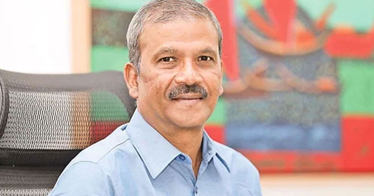 প্রবাসীদের জন্য মোবাইল ফোন সংক্রান্ত স্পষ্ট নির্দেশনা: আইন উপদেষ্টার অবহিতকরণ