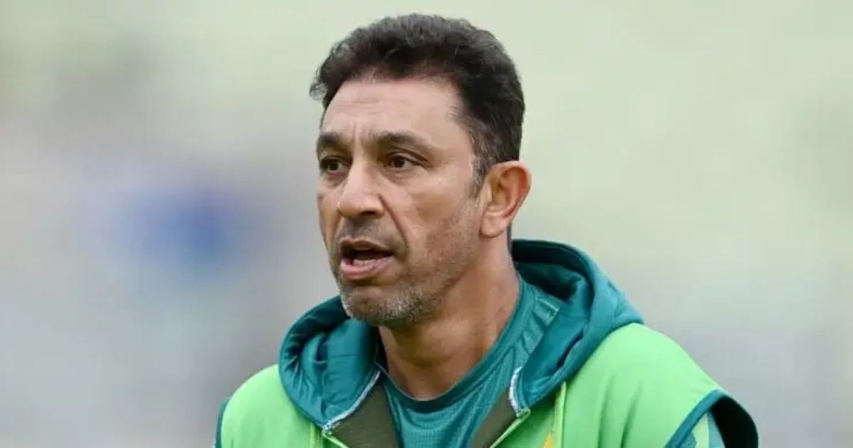 পাকিস্তানের কোচের পদ থেকে আজহার মাহমুদের বিদায়, পরপর সপ্তম কোচ পরিবর্তন