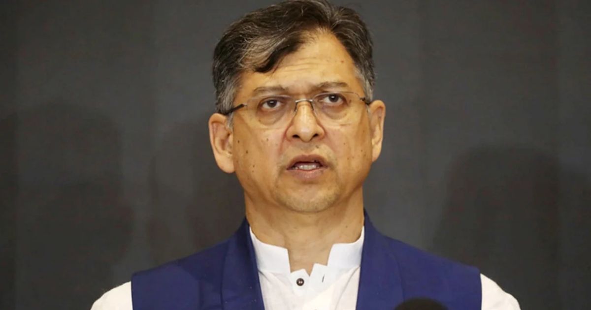 সরকারের আশু ব্যবস্থা নেয়া উচিত ছিল, সালাহউদ্দিন আহমদ বললেন