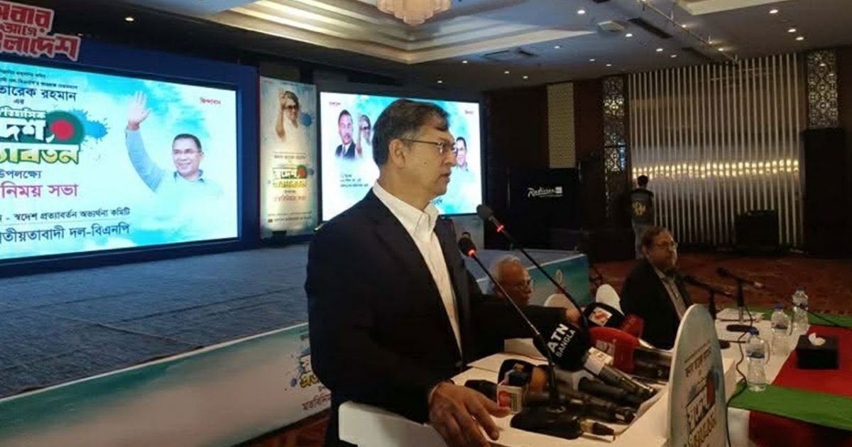 প্রথম আলো ও ডেইলি স্টারে হামলা জাতির জন্য লজ্জার: সালাহউদ্দিন আহমেদ