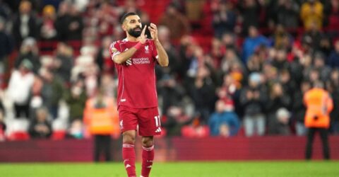 সতীর্থদের কাছে ক্ষমা চাইলেন লিভারপুল তারকা মোহাম্মদ সালাহ