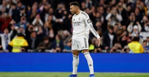 এমবাপ্পের জন্মদিনে রোনালদোর রেকর্ড ভেঙে ‘সিউউ’ উদযাপন