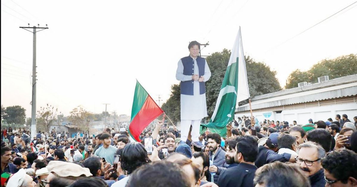 ইমরানের দেখা না পাওয়ায় উদ্বিগ্ন পরিবার ও দল