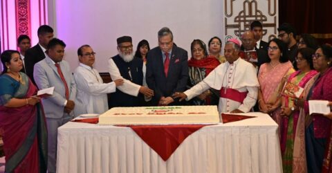 বড়দিন উপলক্ষে বঙ্গভবনে রাষ্ট্রপতির শুভেচ্ছা বিনিময়