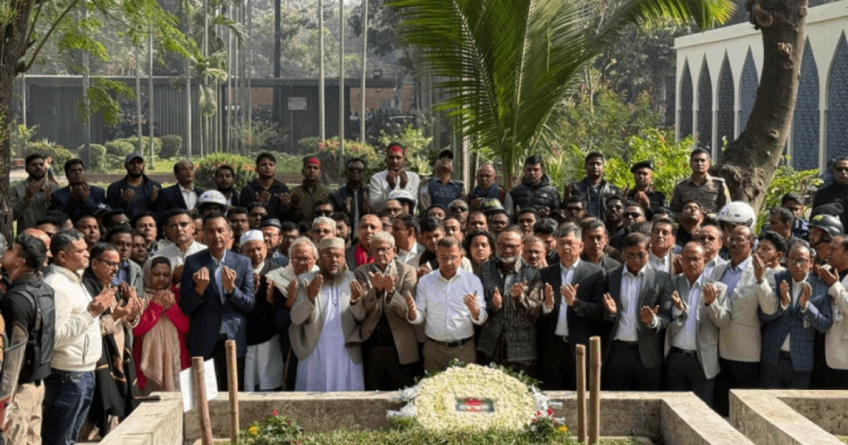 তারেক রহমান ওসমান হাদির কবর জিয়ারত করলেন