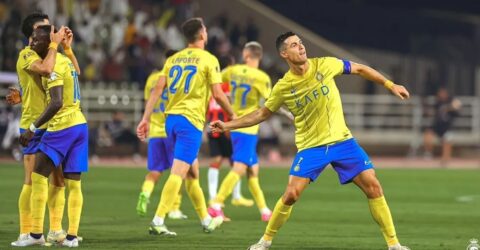 অদম্য রোনালদো টানা তিন বছর ৪০ গোলের মাইলফলক স্পর্শ