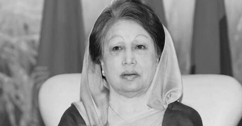 রাষ্ট্রীয় মর্যাদায় শেষ বিদায় এলো খালেদা জিয়ার, শোকের মহোৎসব চলছে