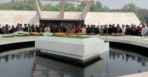 জিয়াউর রহমান ও খালেদা জিয়ার সমাধিস্ত locations খুলে দেওয়া হলো সাধারণের জন্য