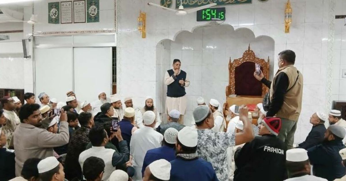 খালেদা জিয়ার মাগফিরাতের জন্য ধানমন্ডিতে দোয়া ও মাহফিল