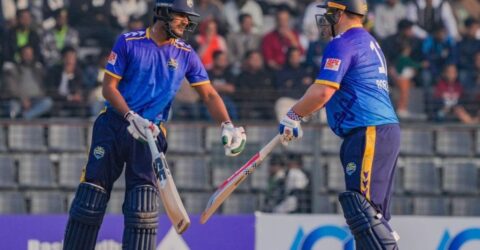 তানভীর-শরিফুলের বলেঝড়ে ঢাকাকে হারিয়েছে চট্টগ্রাম